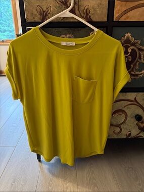 Cable & Gauge Chartreuse Green Pocket Tee